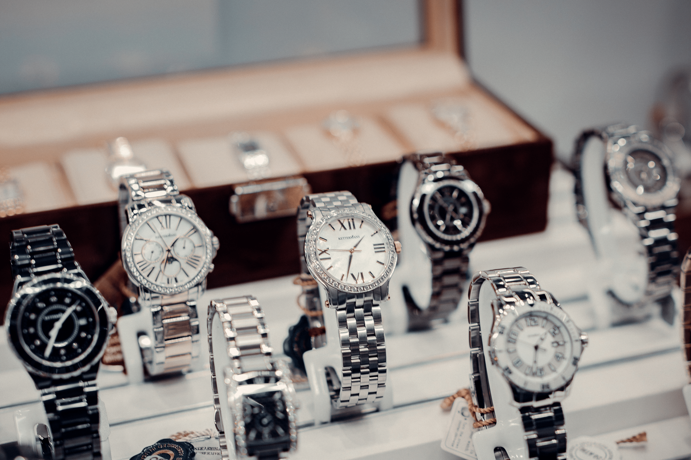 Luxury & Premium Brands